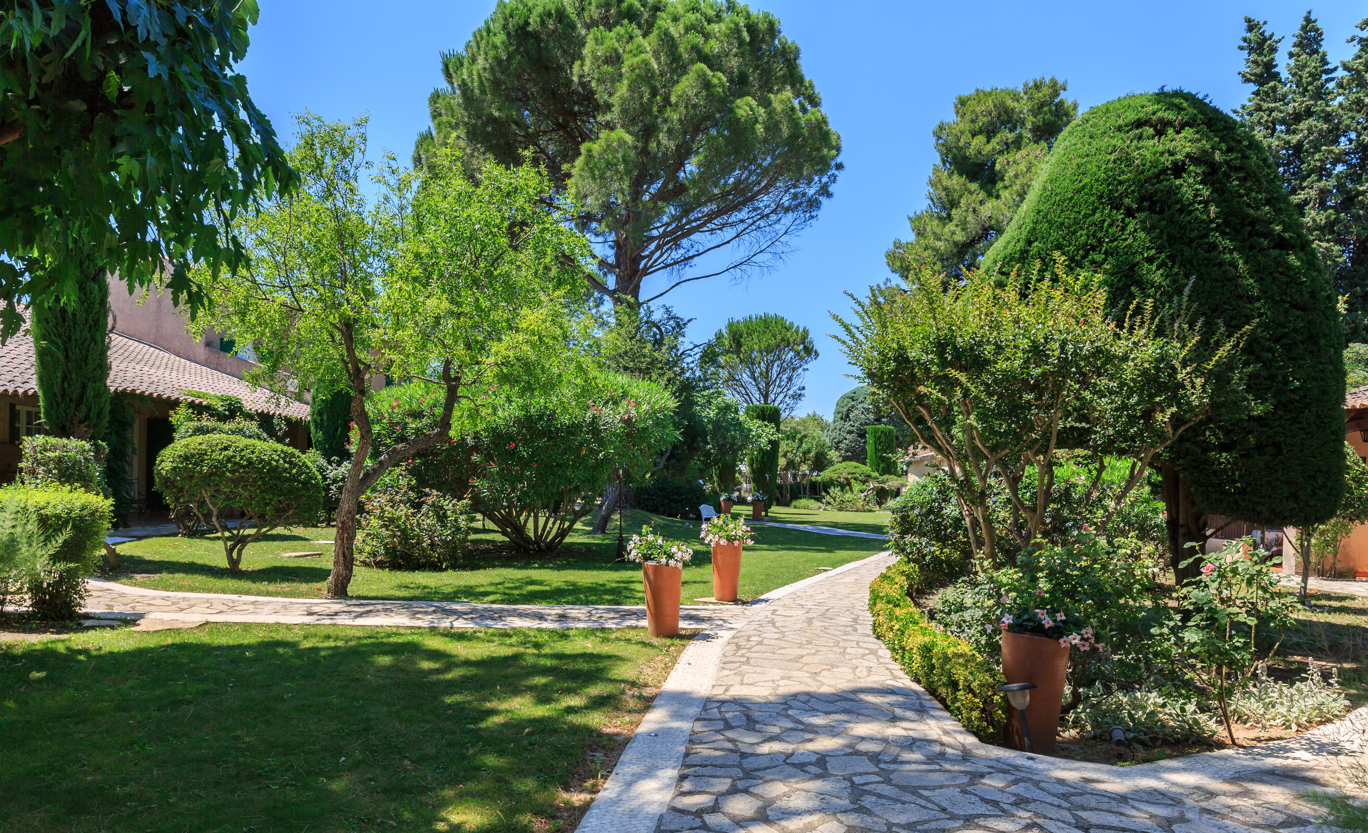 aubergedecassagnespa jardin pins vasques kopie