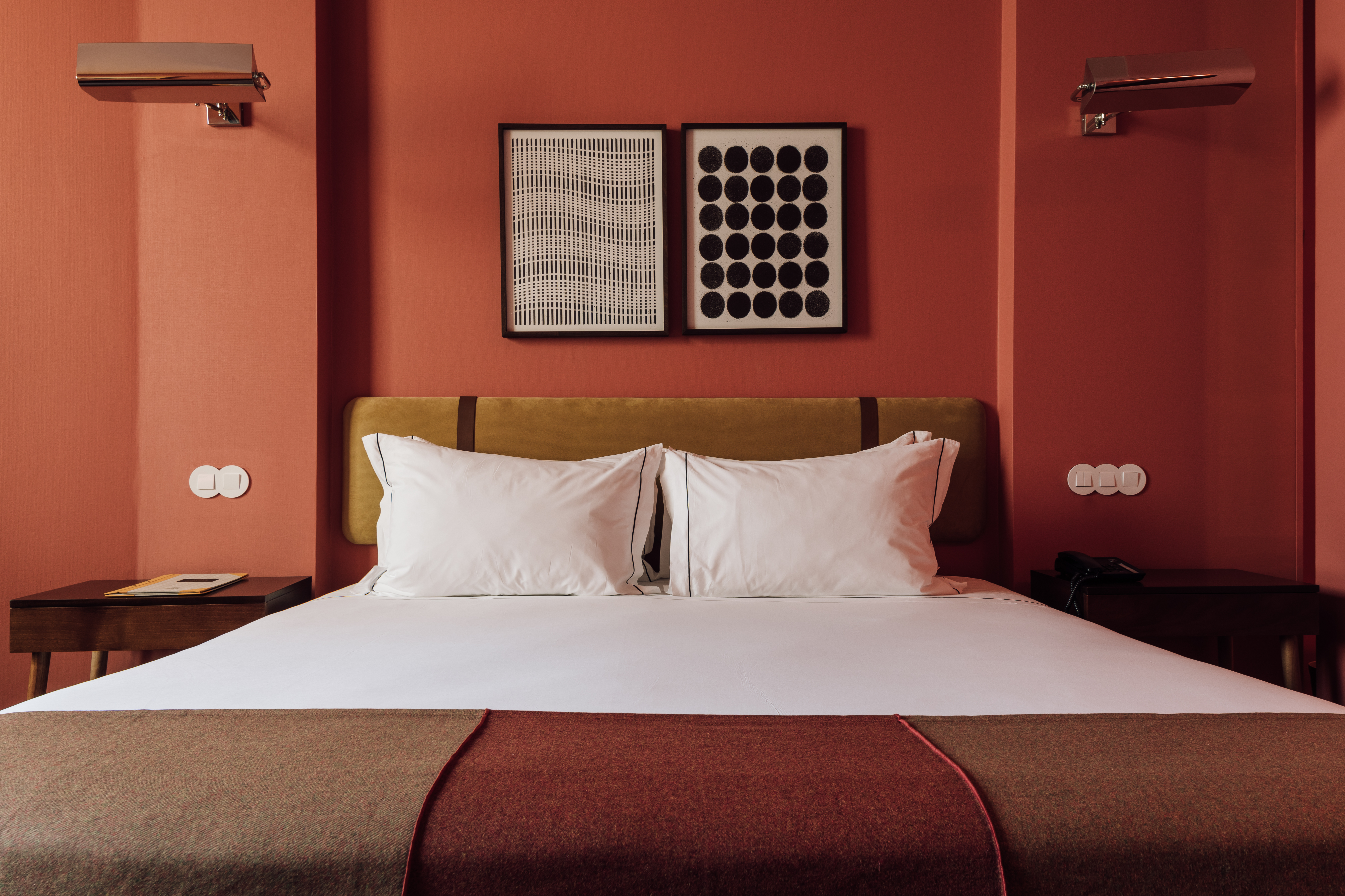 9 the vintage city center lisbon pink superior bedroom