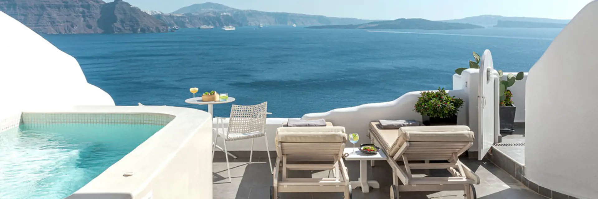 Santorini Secret Suites & Spa