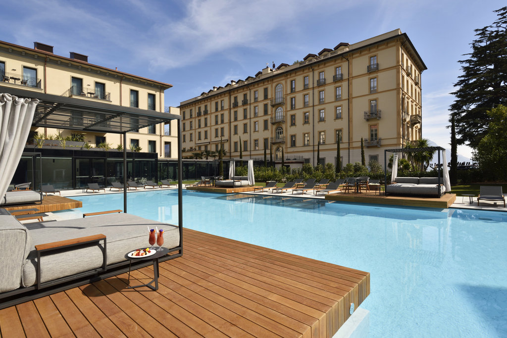 5swimming pool