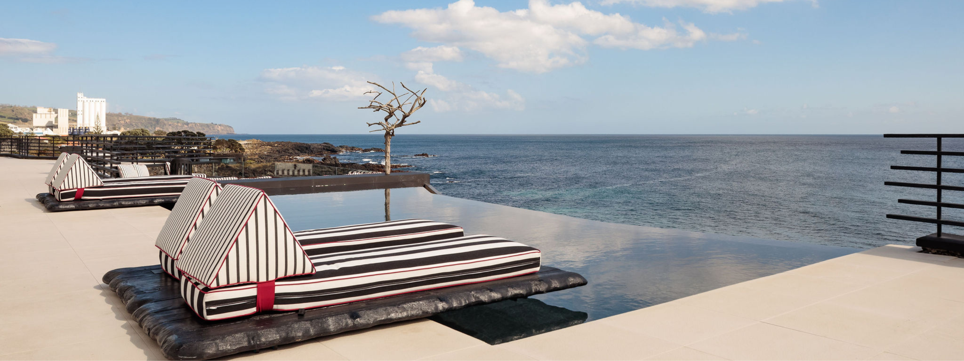 White Exclusive Suites & Villas