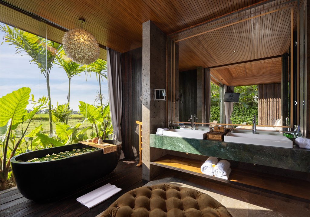 8 grand deluxe terrace paddy view bathroom
