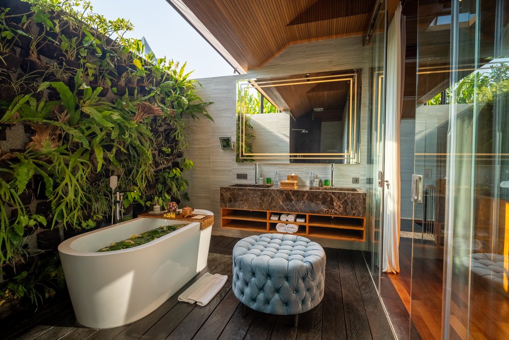 10 prestige pool villa garden view bathroom