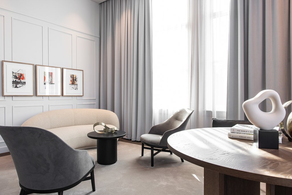 10 grand suite