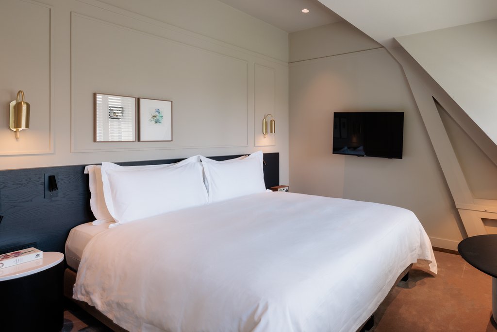 11 luxury room 2