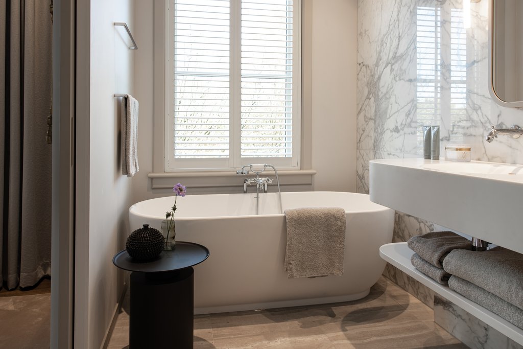 12 grand suite bathroom