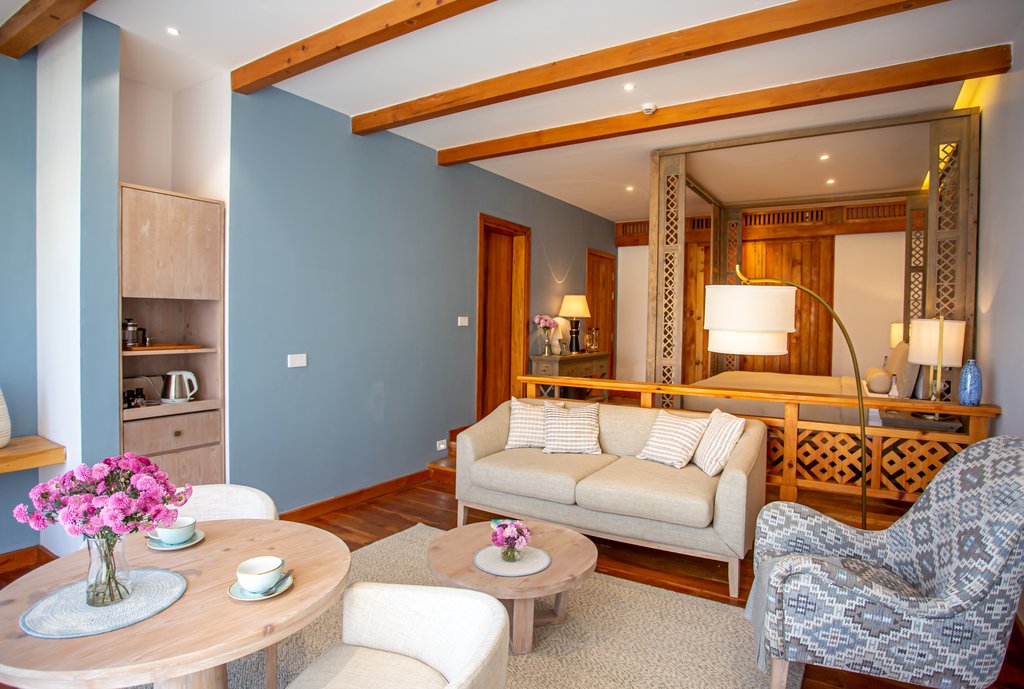 6 terrace room living