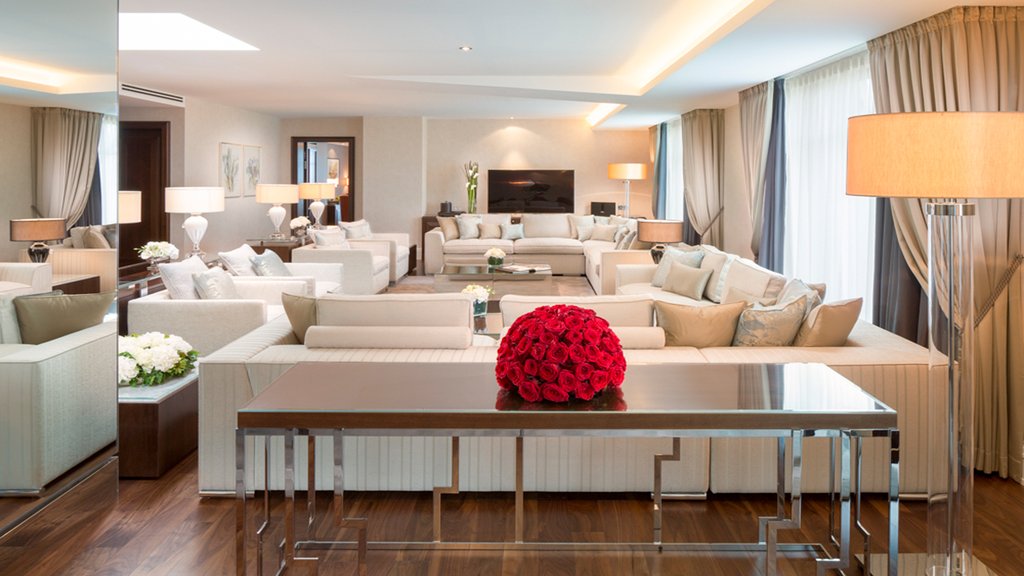 11 royal suite