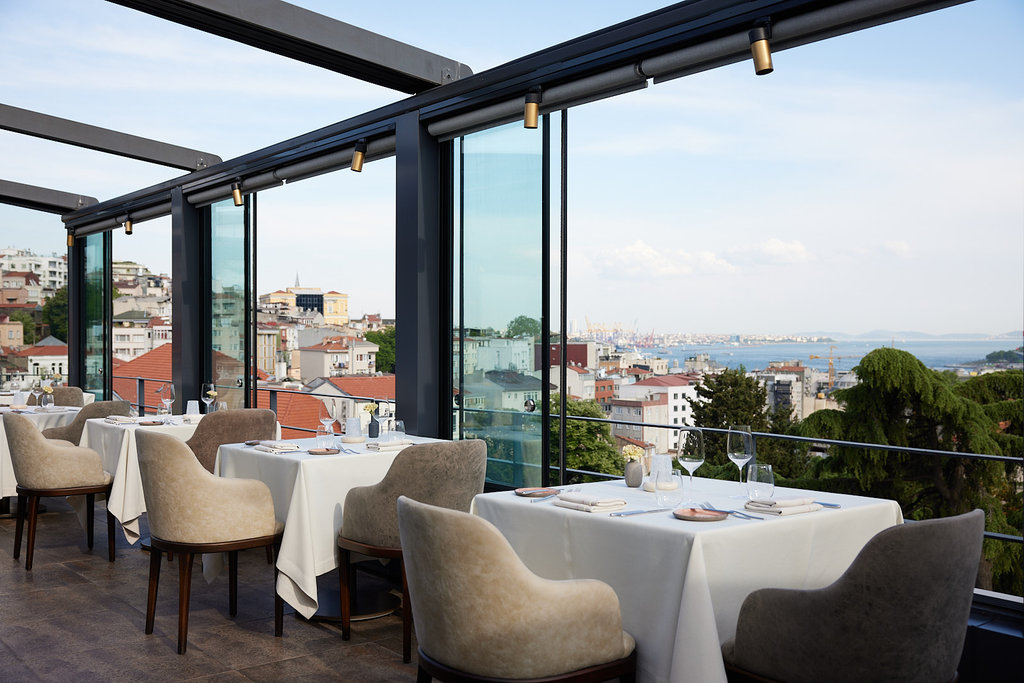 7 nicole restaurant view