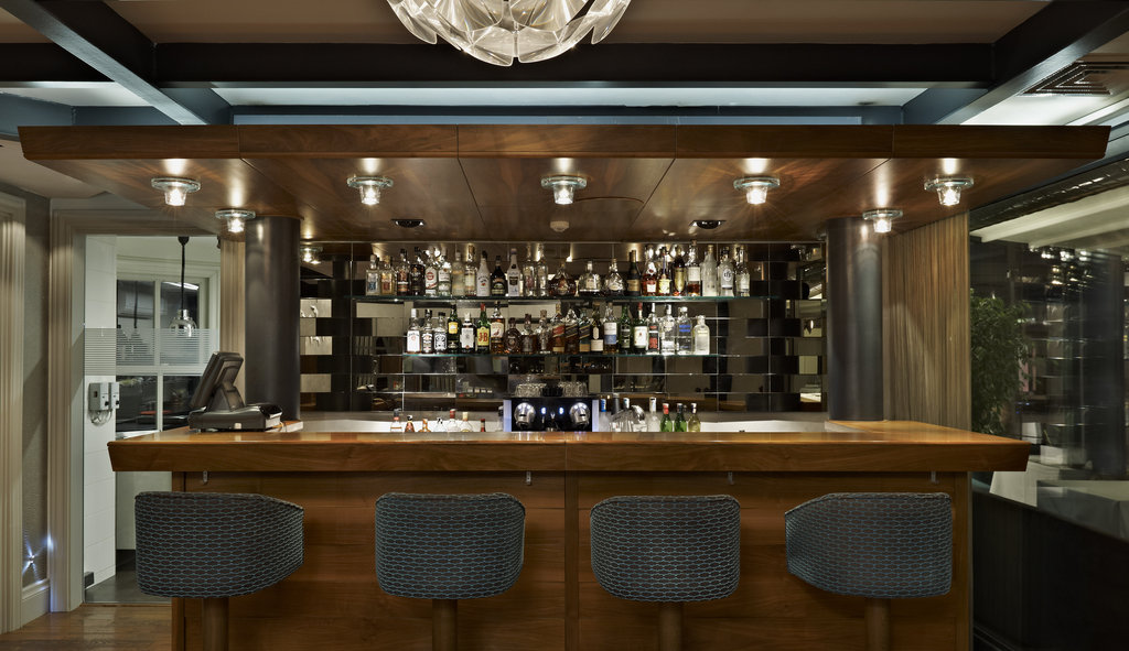 9 nicole restaurant bar