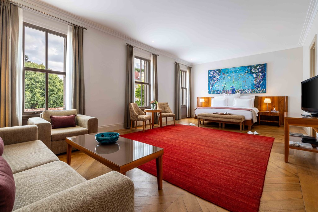 17 room