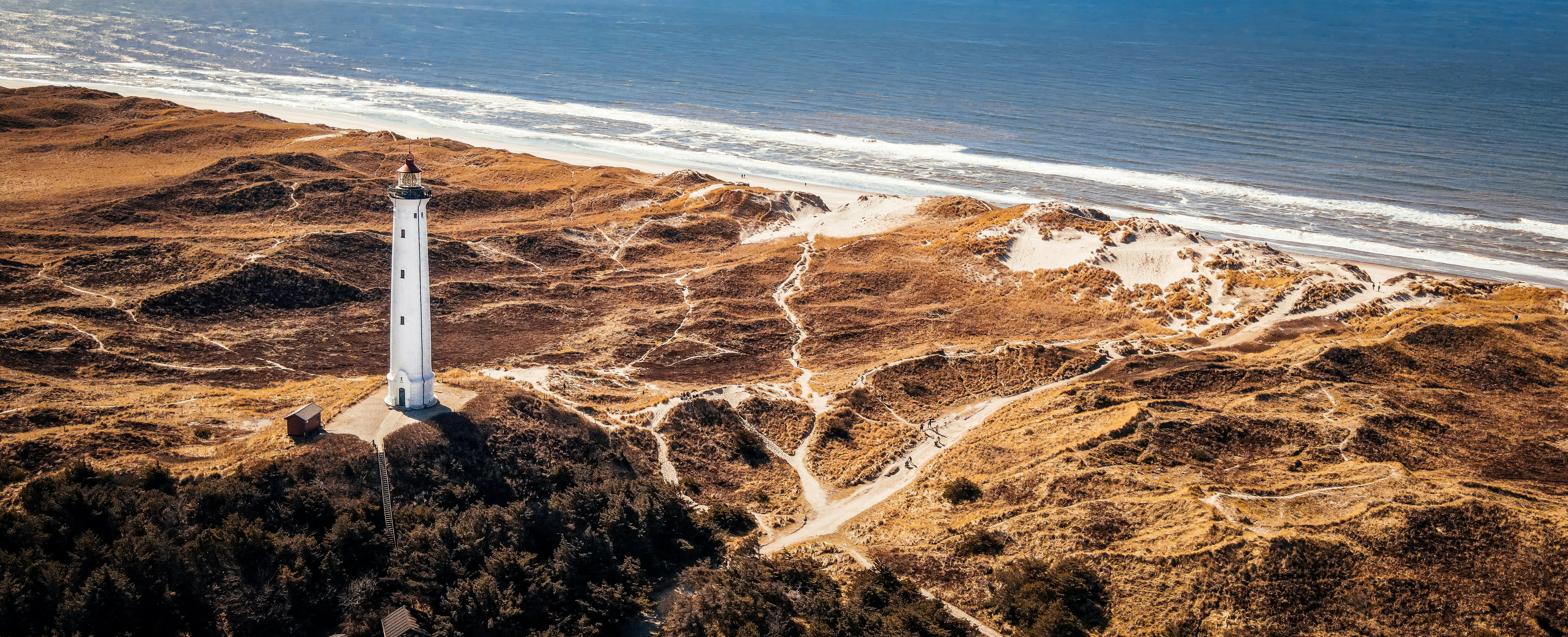 the lyngvig lighthouse located on denmark s north west coast