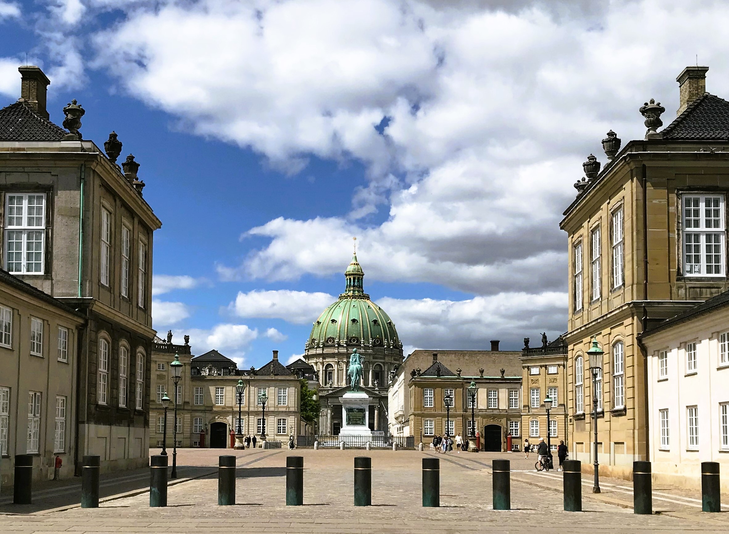 amalienborg 2 øbo tours