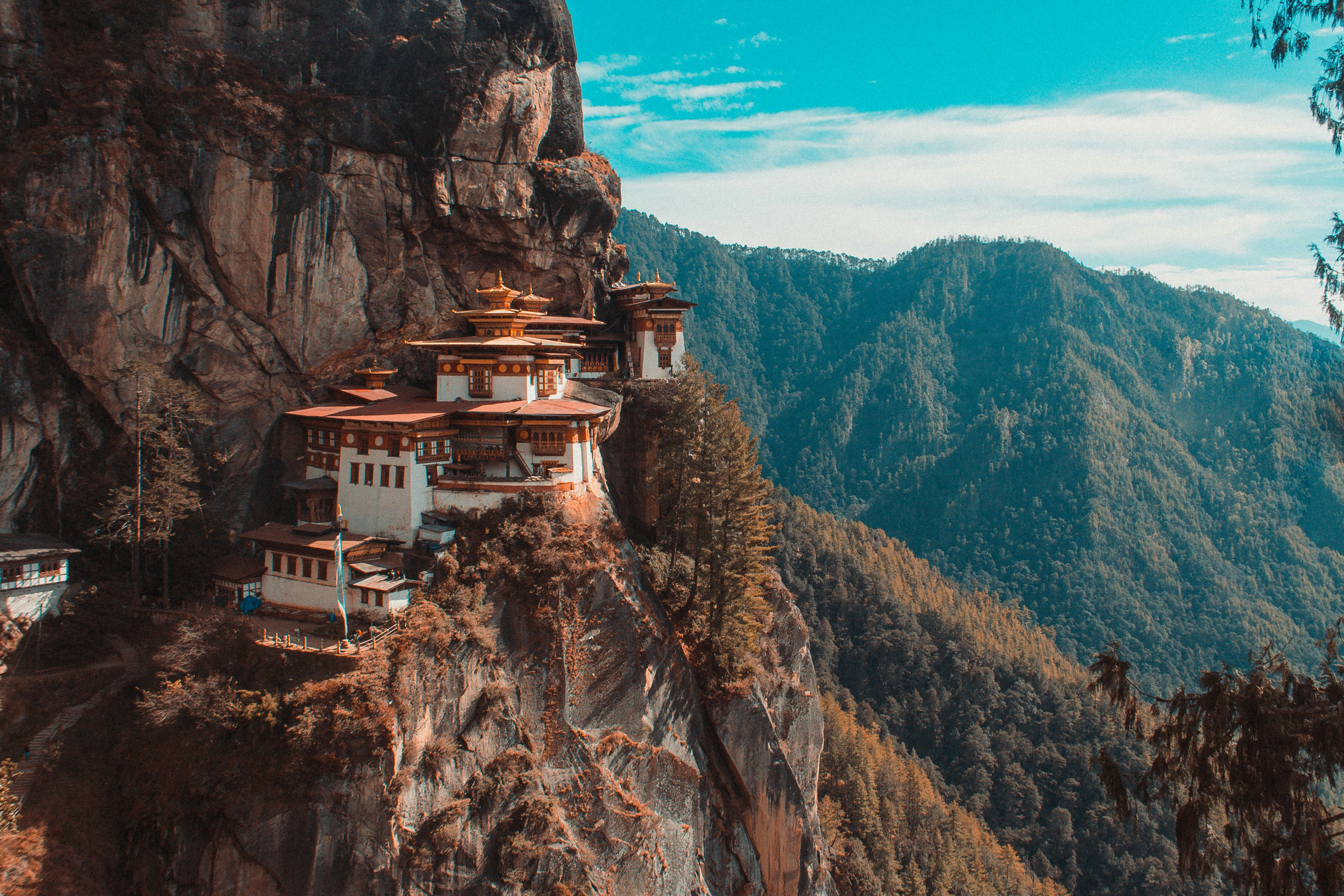 tiger s nest taktsang trail paro bhutan