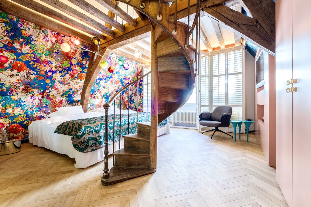 4 deluxe room