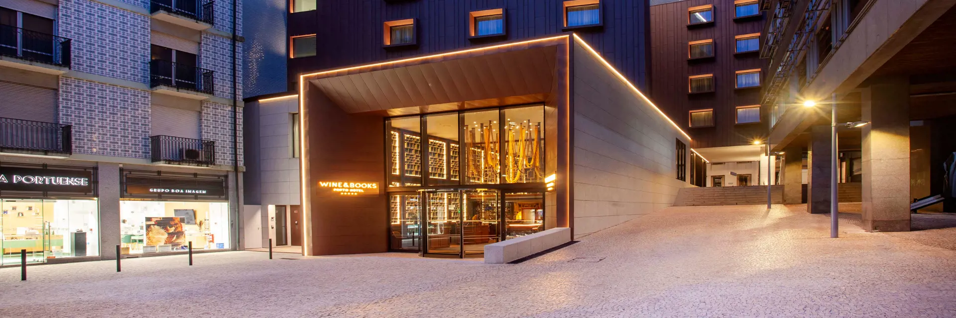 Wine and Books Porto Hotel