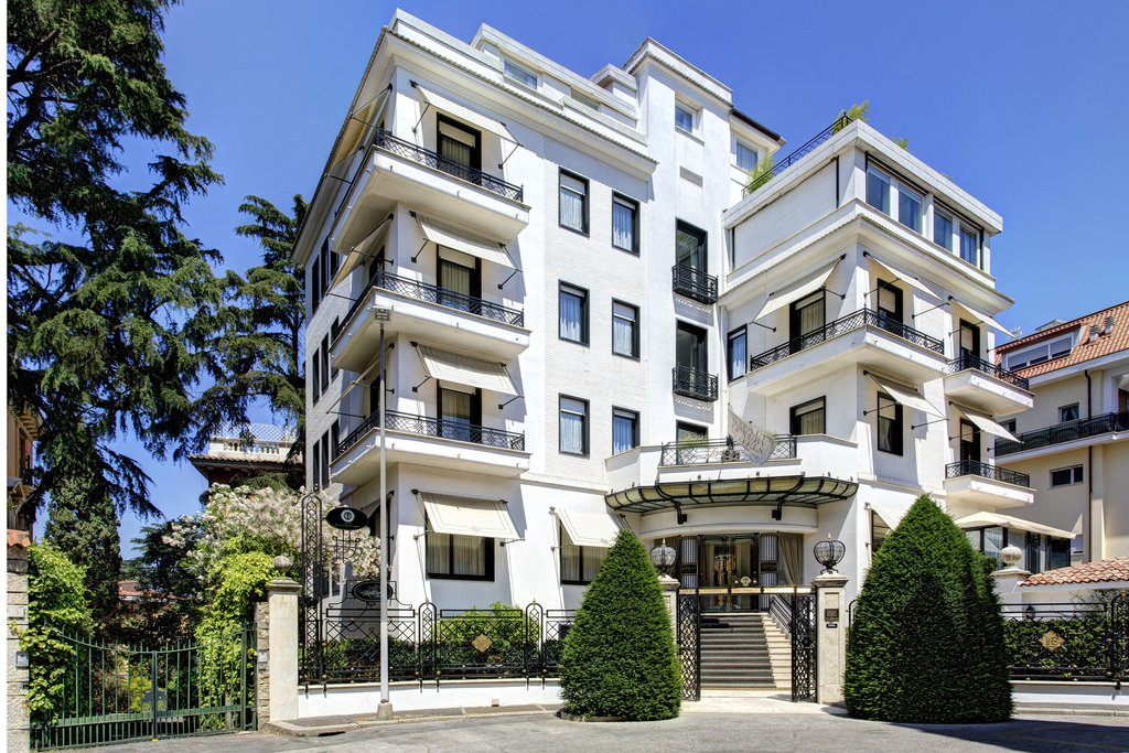 1 building