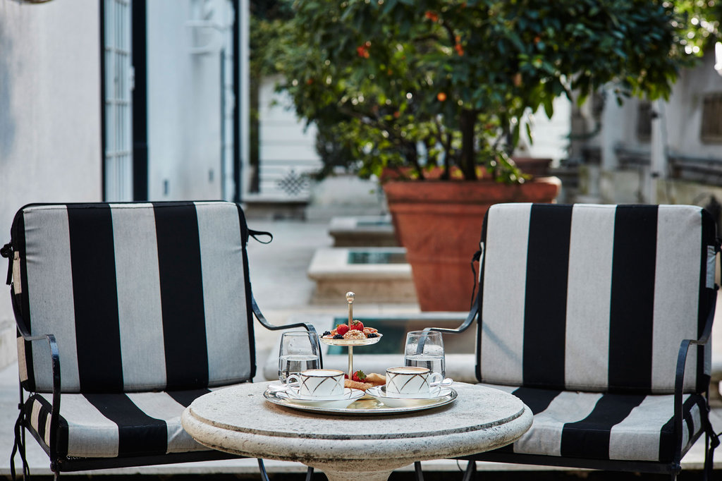 16 prestige patio 2