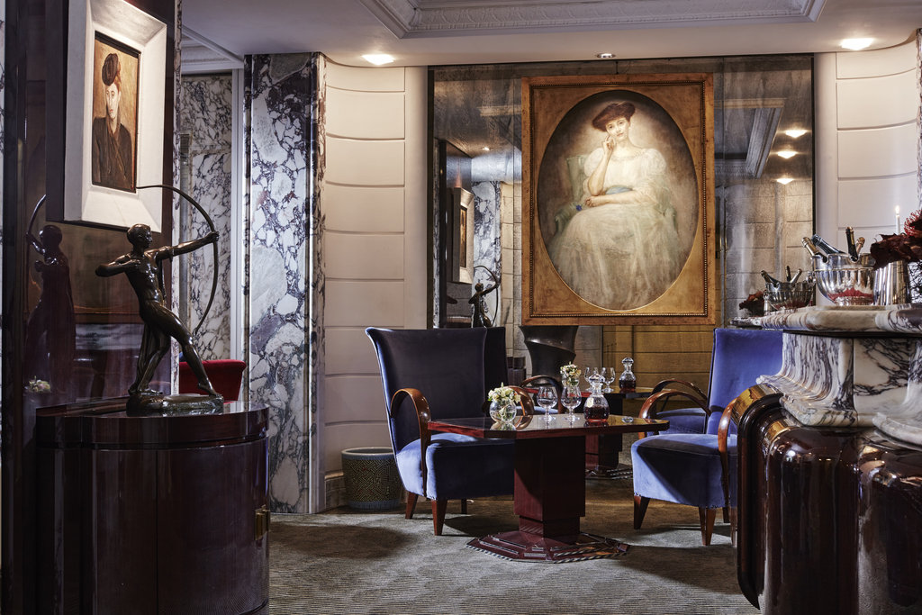 the salotto lounge bar