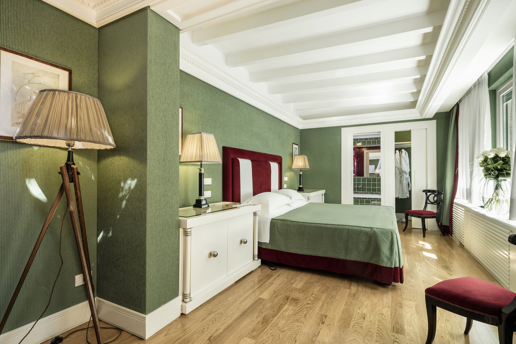 3 garden suite