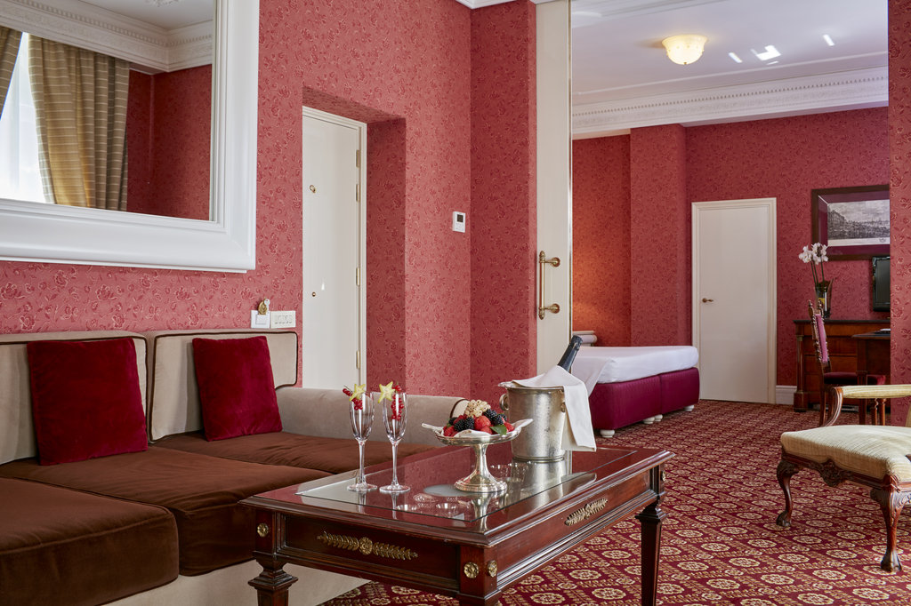 14 prestige suite