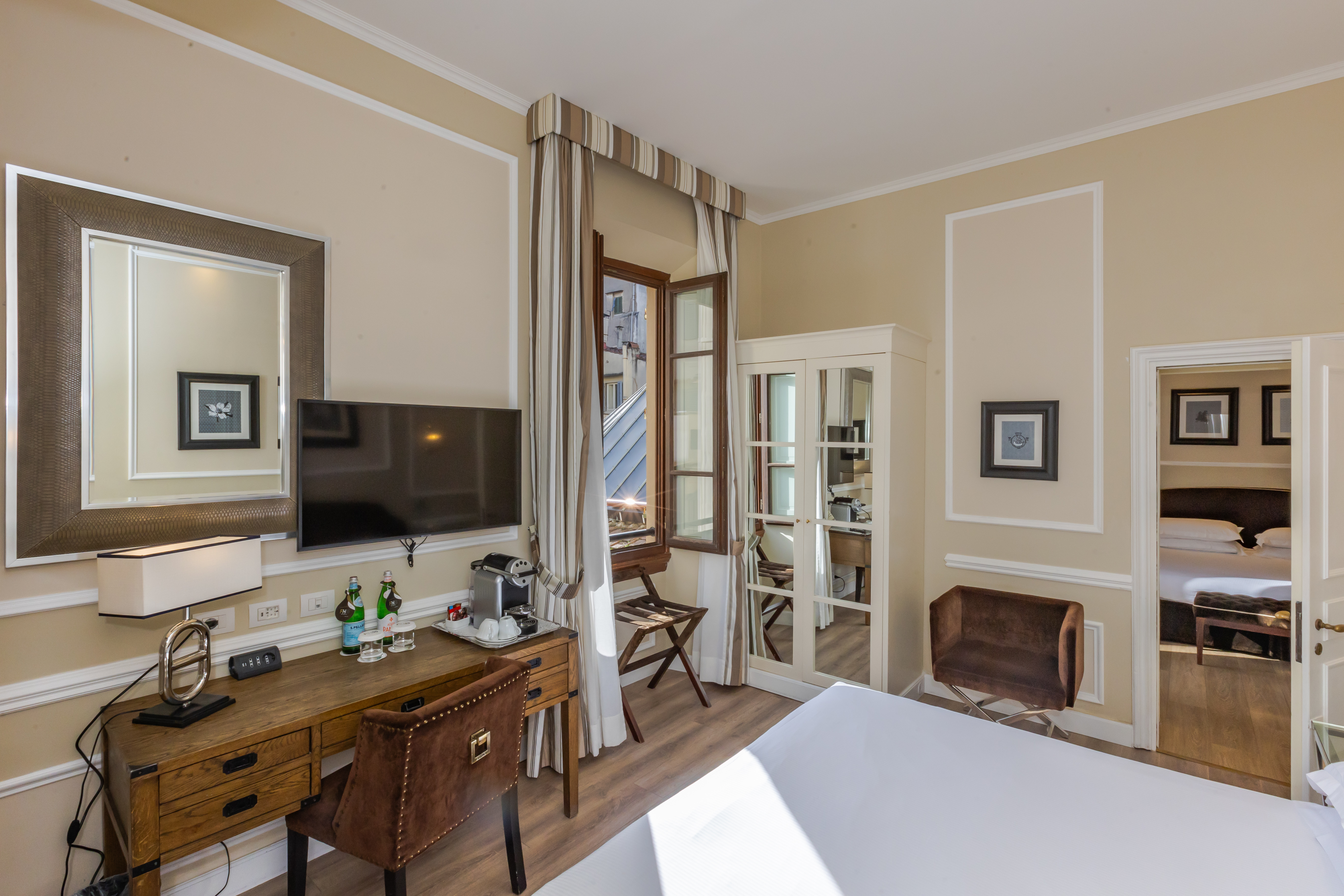 43 family room in florence historical center