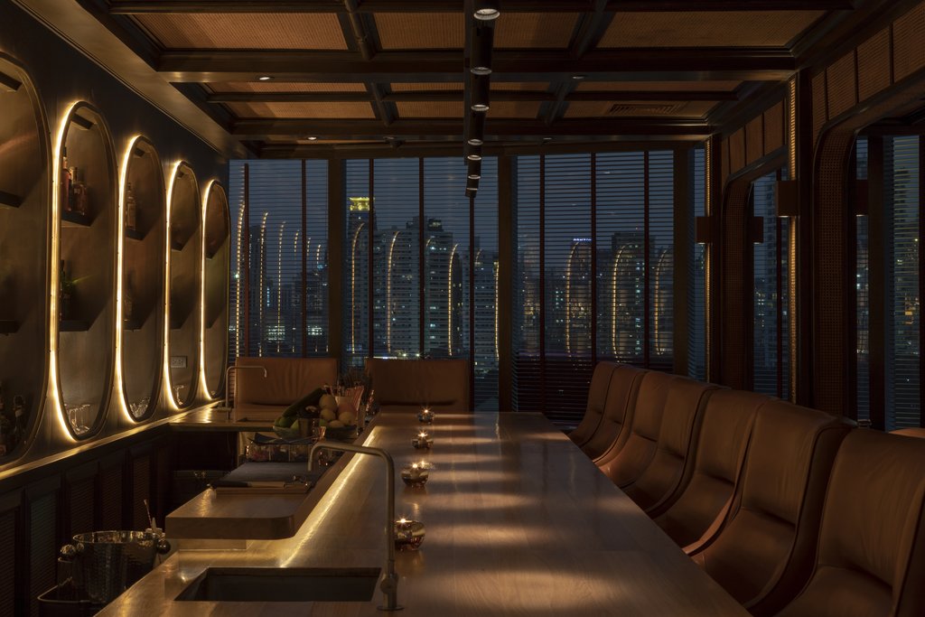 008 bar