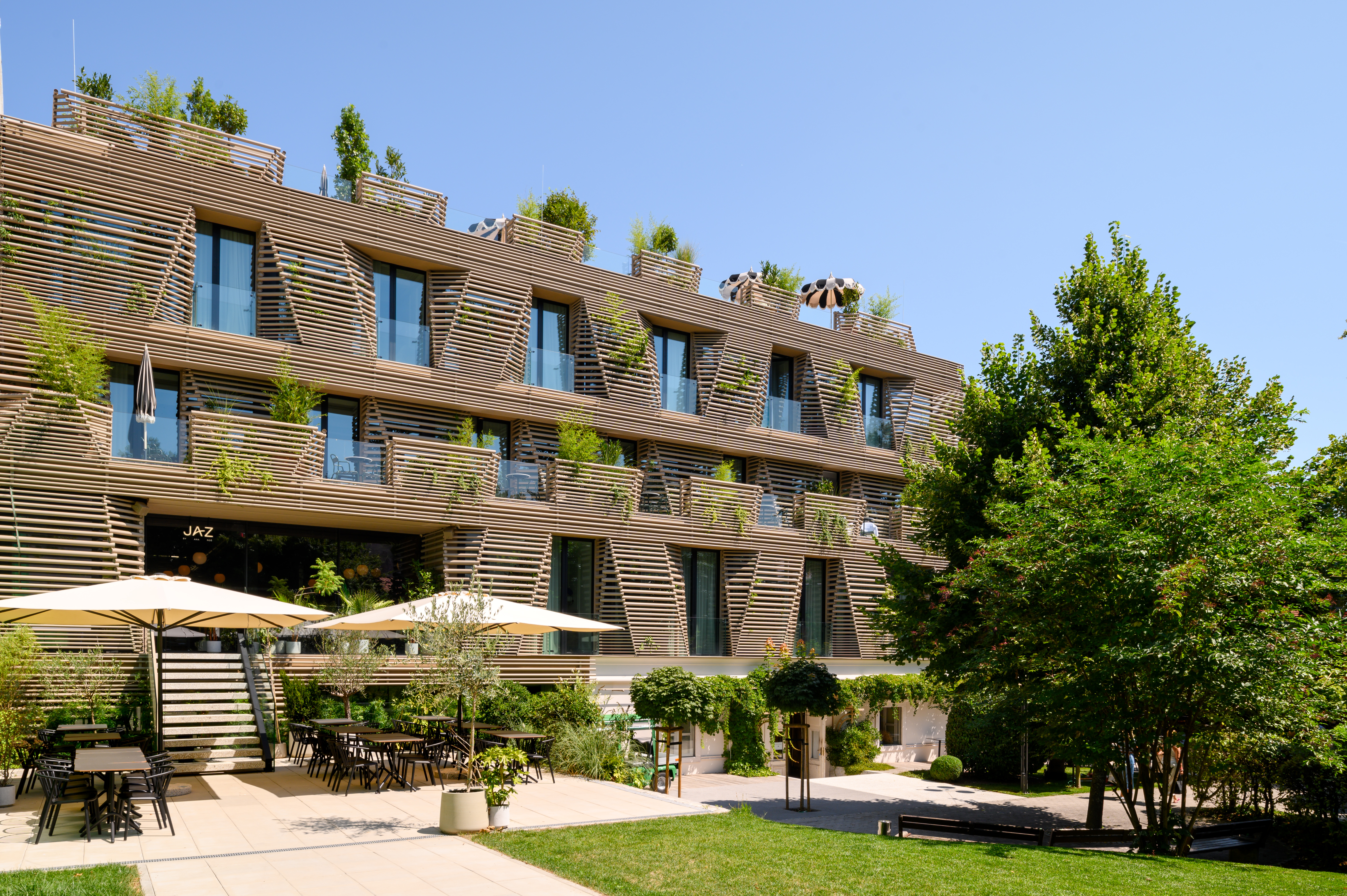 1 exterior park