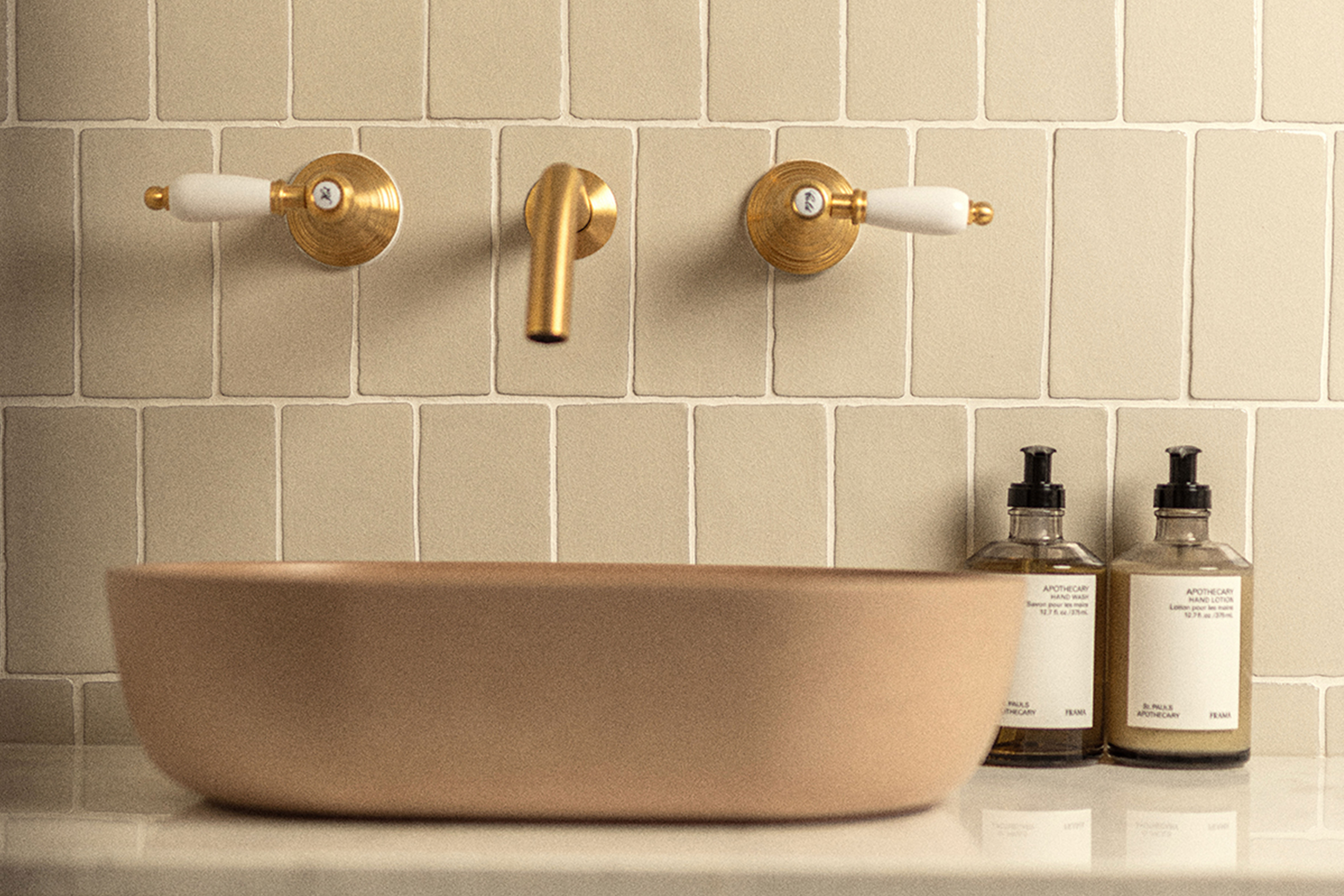 12 sink detail