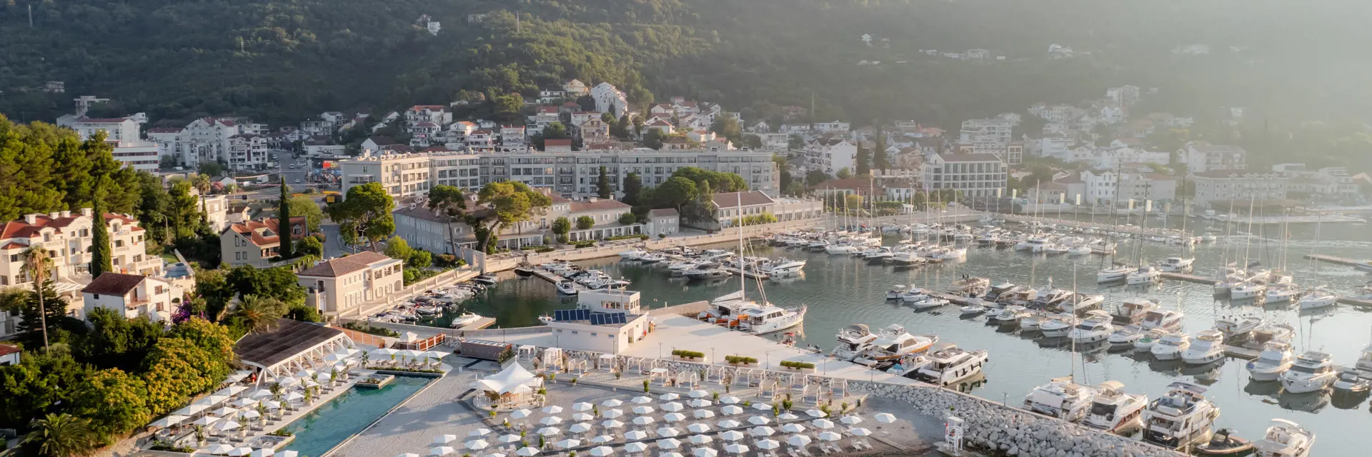 Lazure Hotel & Marina