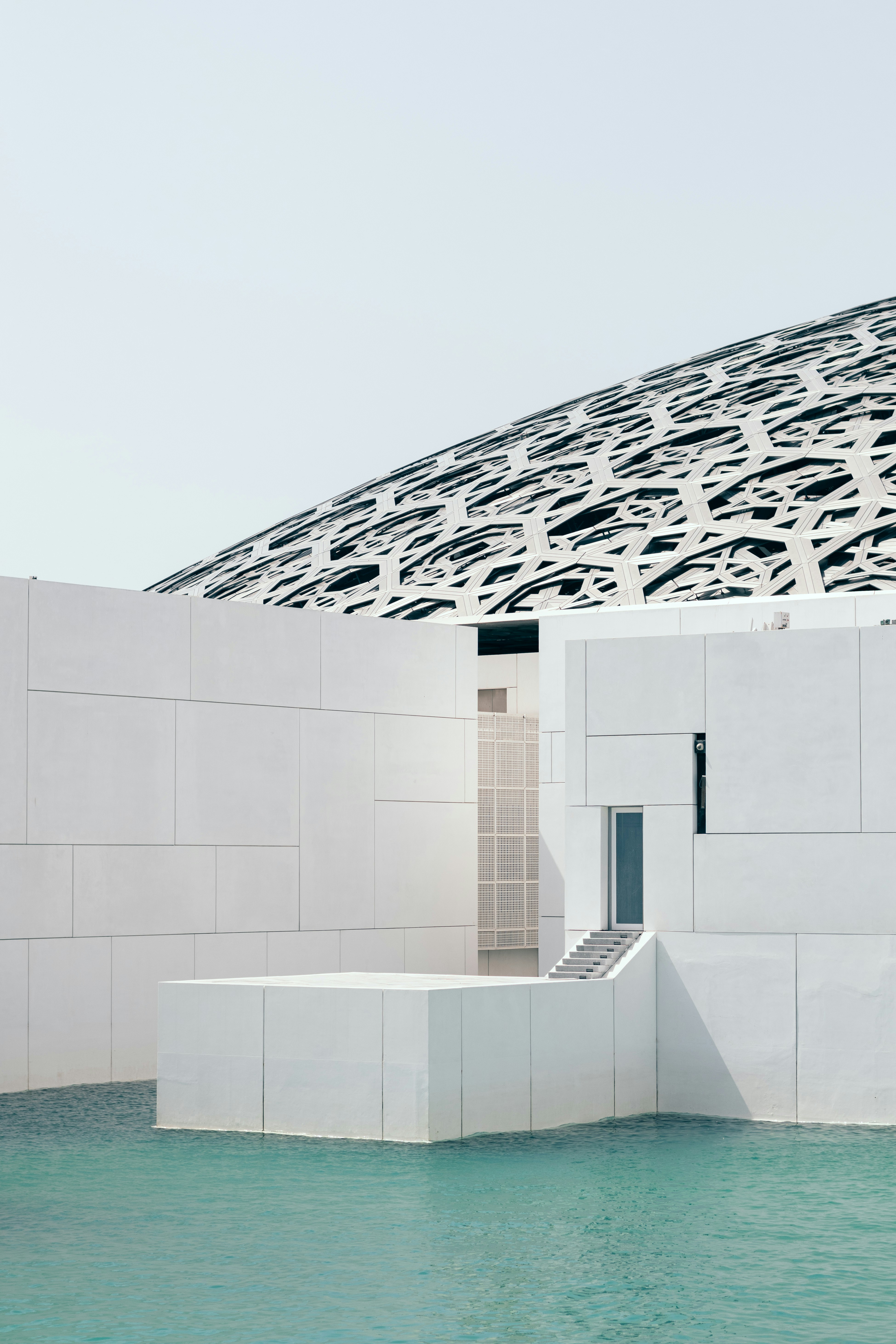 louvre abu dhabi outside
