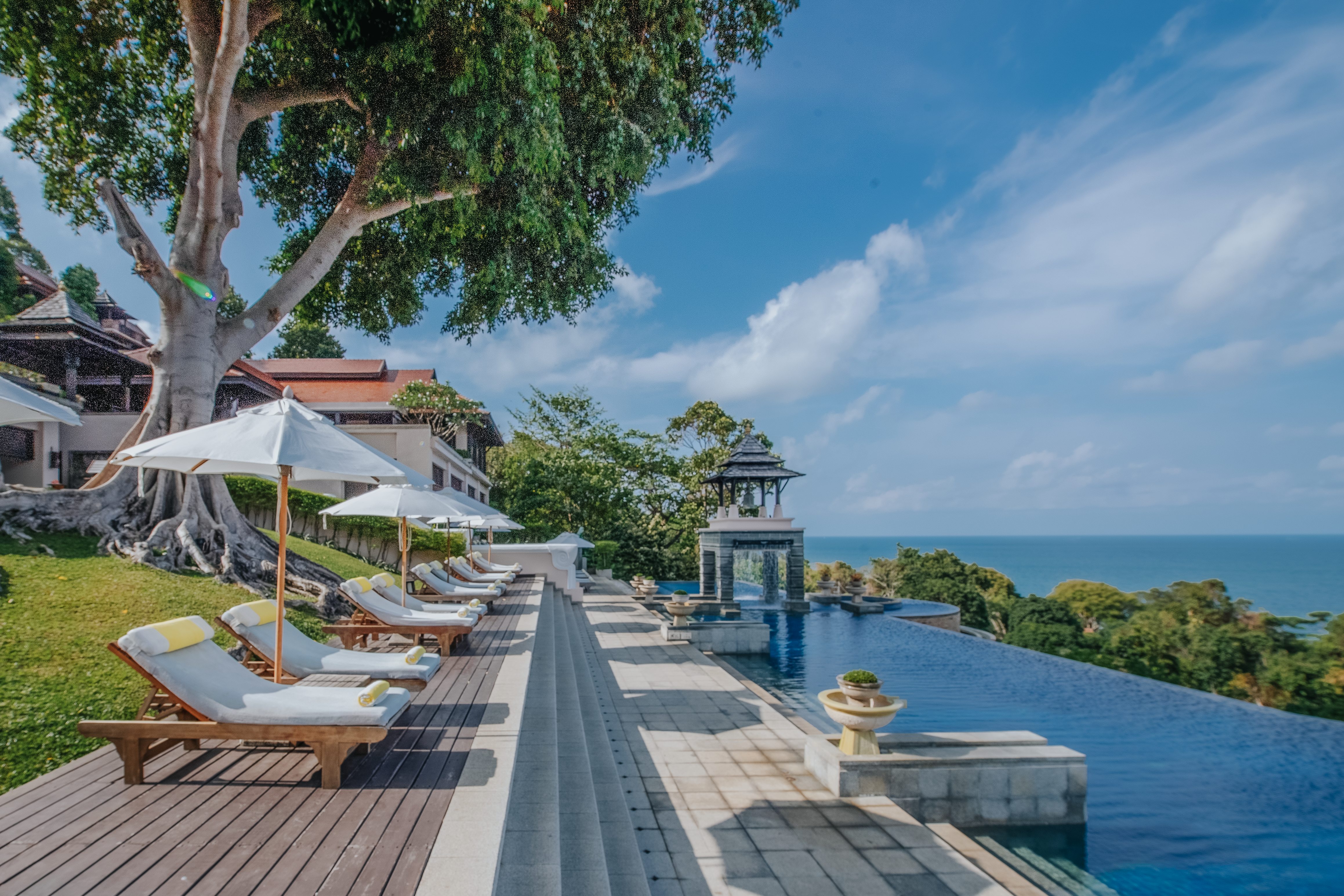 pool at hillside estate 4