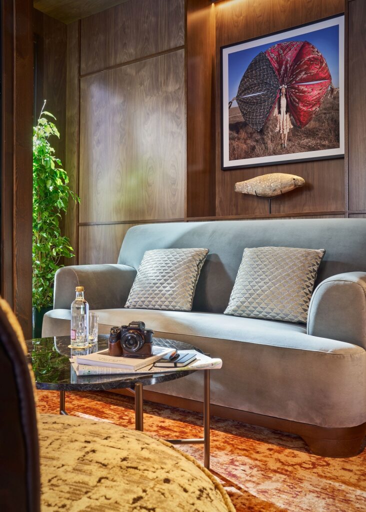 0aeadcf1 ec8a 4053 be96 3e43e54cce40