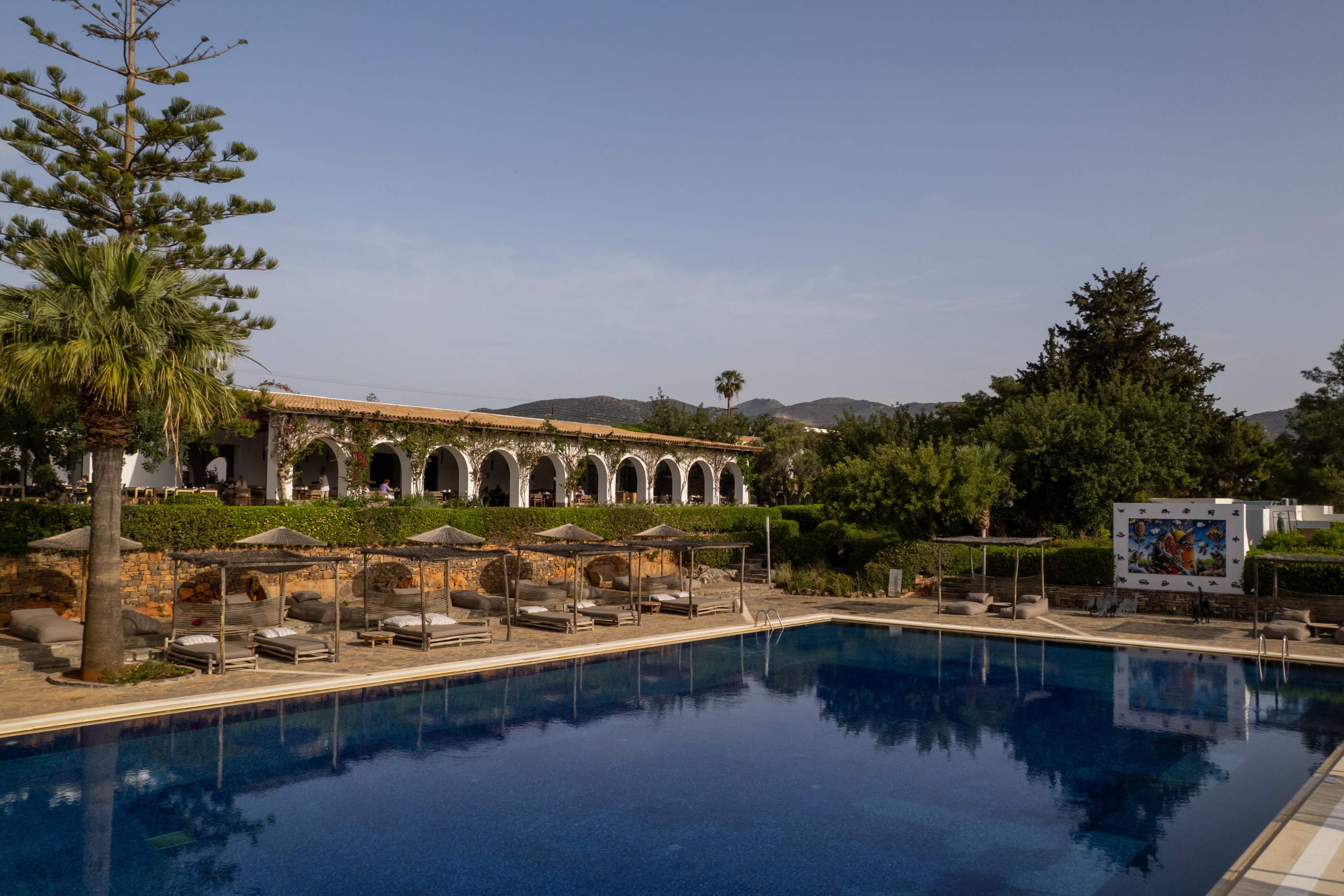 35 pool bar overview