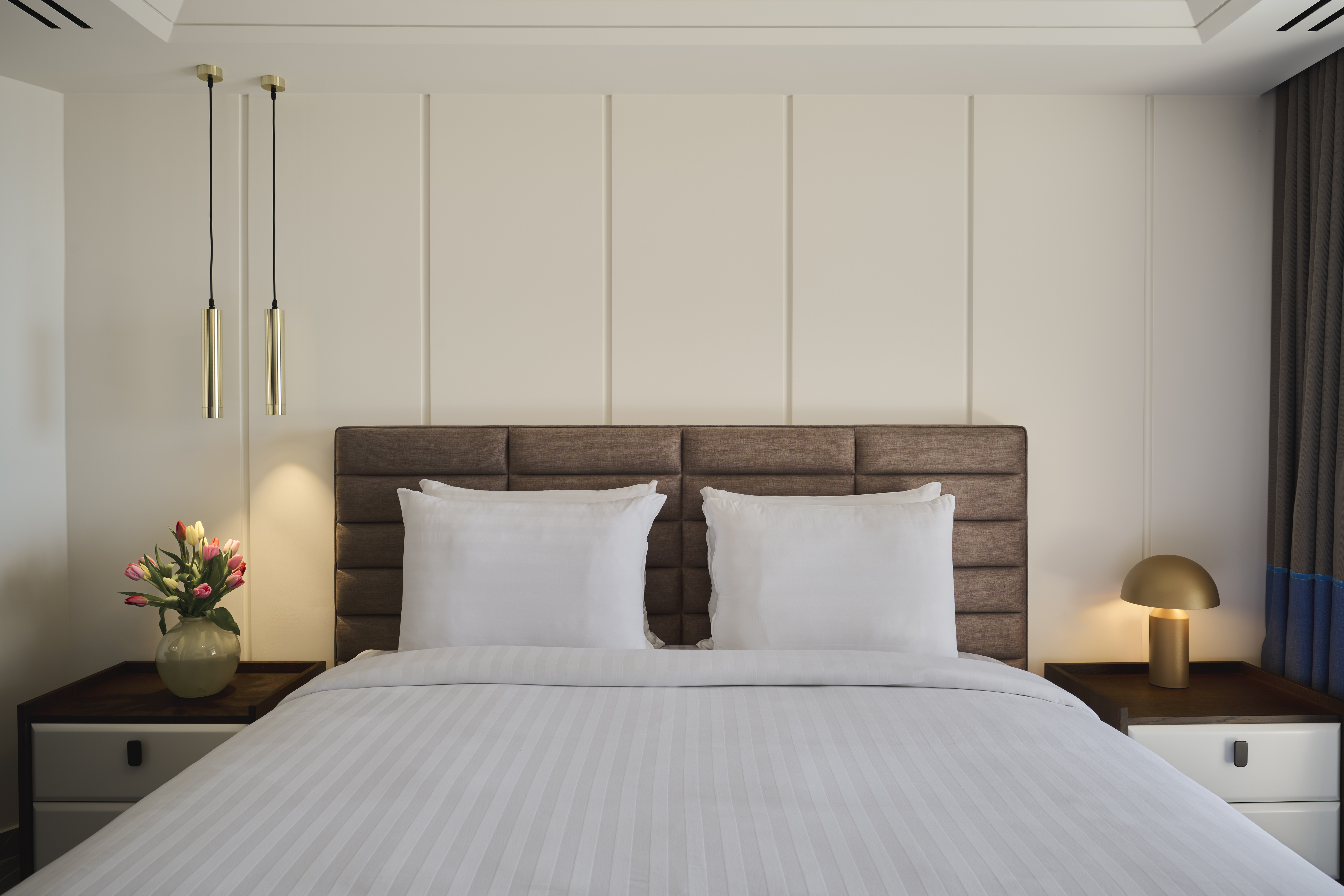7 kassandra suite one bedroom king bed