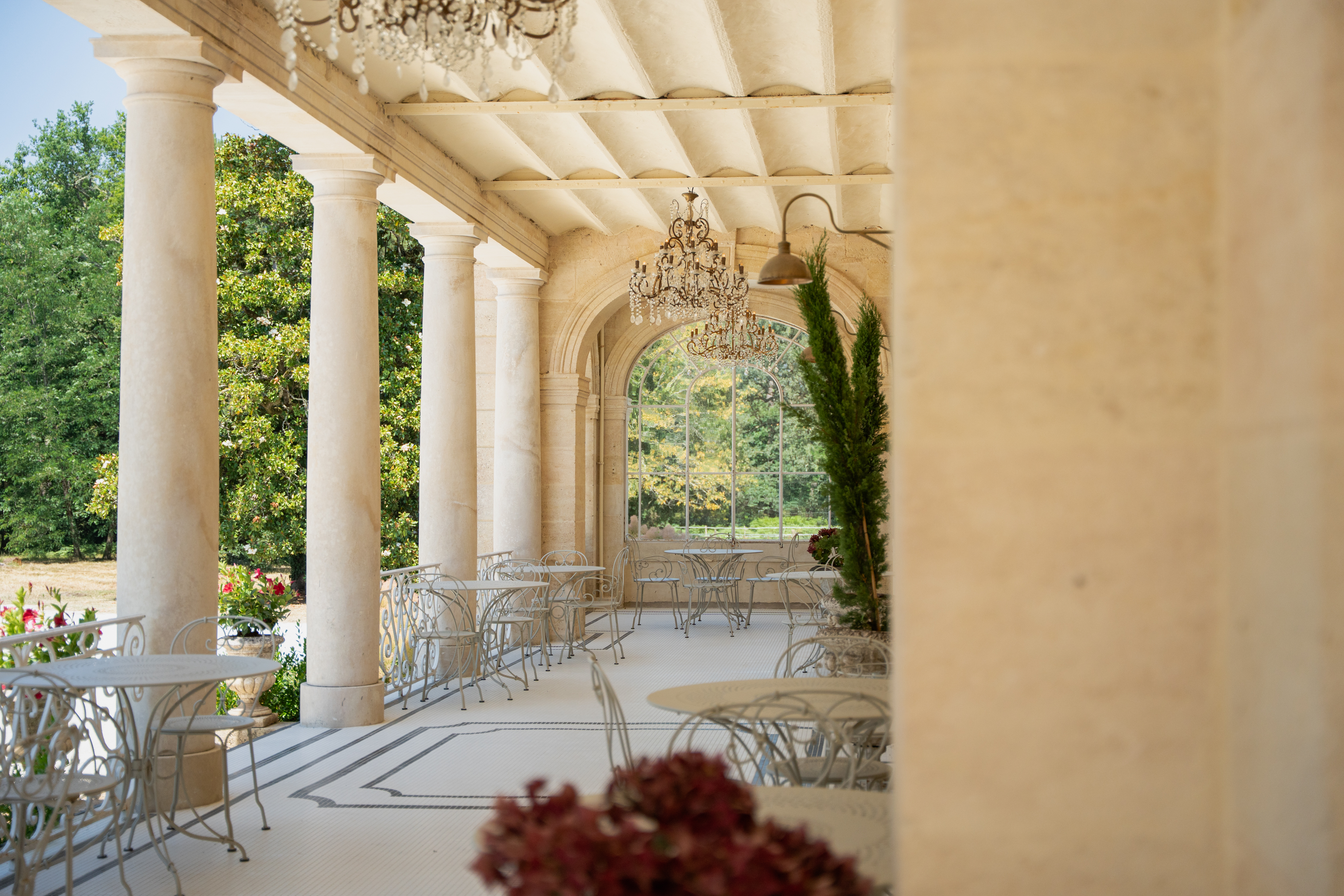 galerie exterieure chateau leognan credit venezance