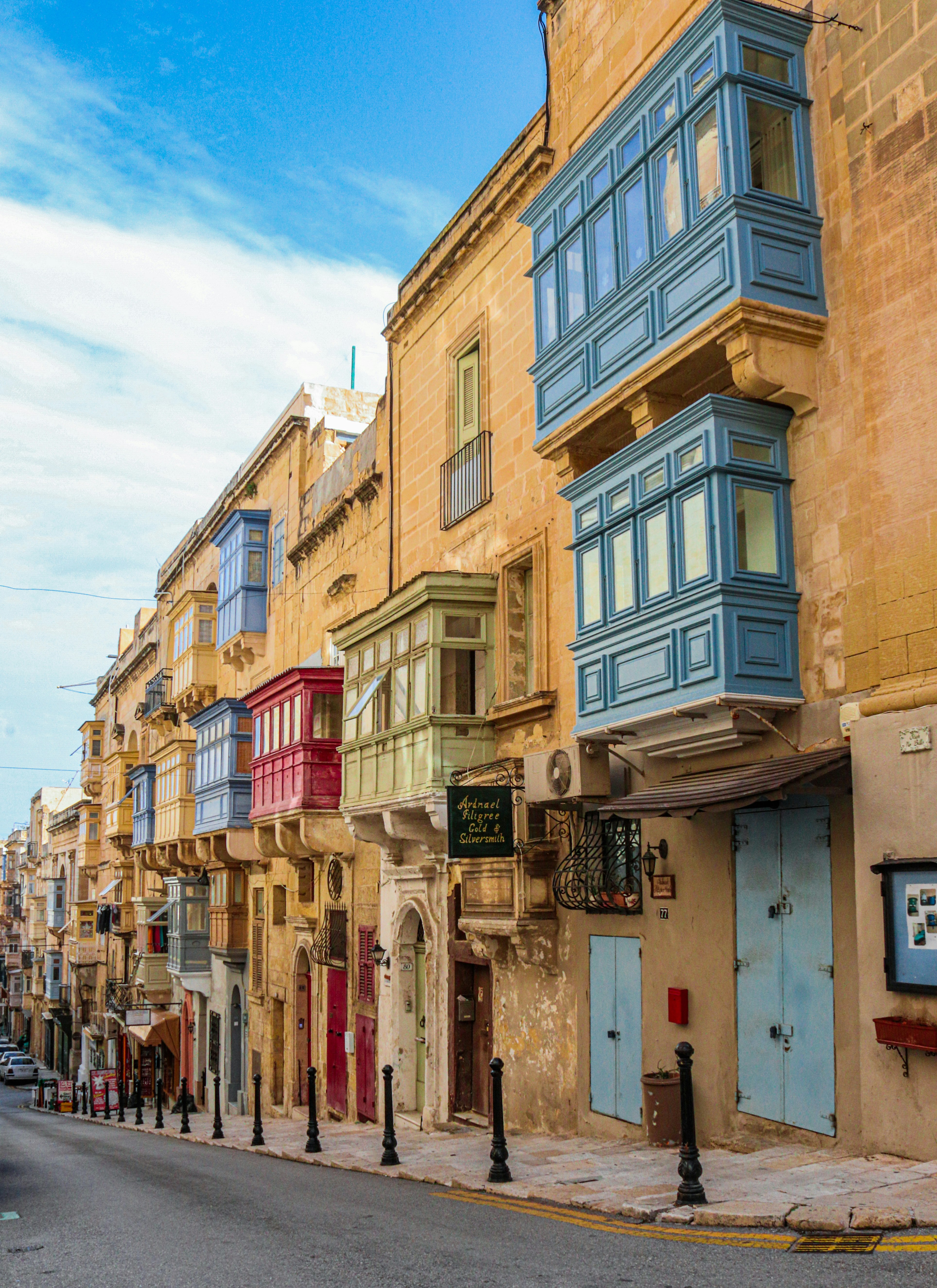 vincenzo de simone se35izareve unsplash