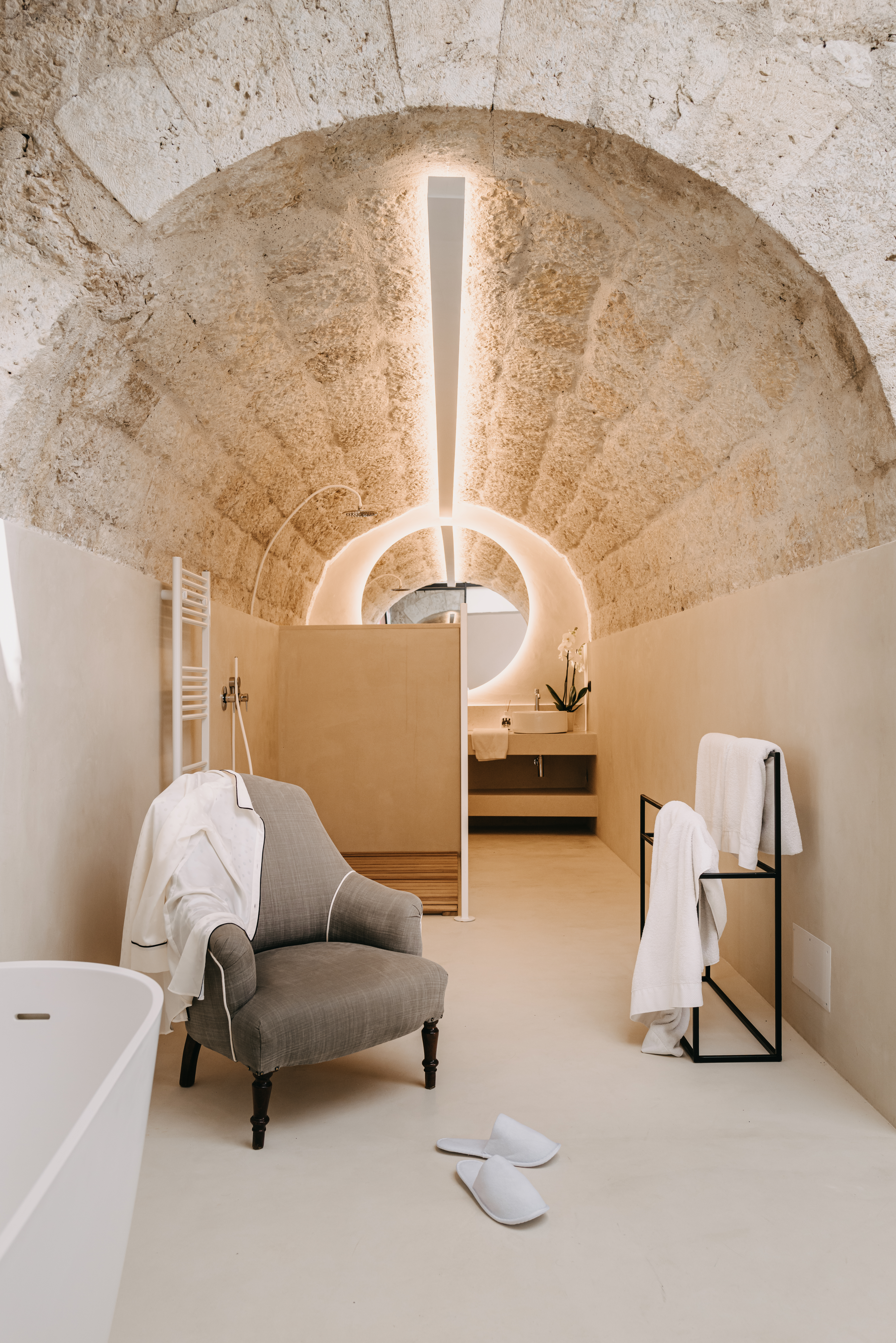 deluxe suite 8