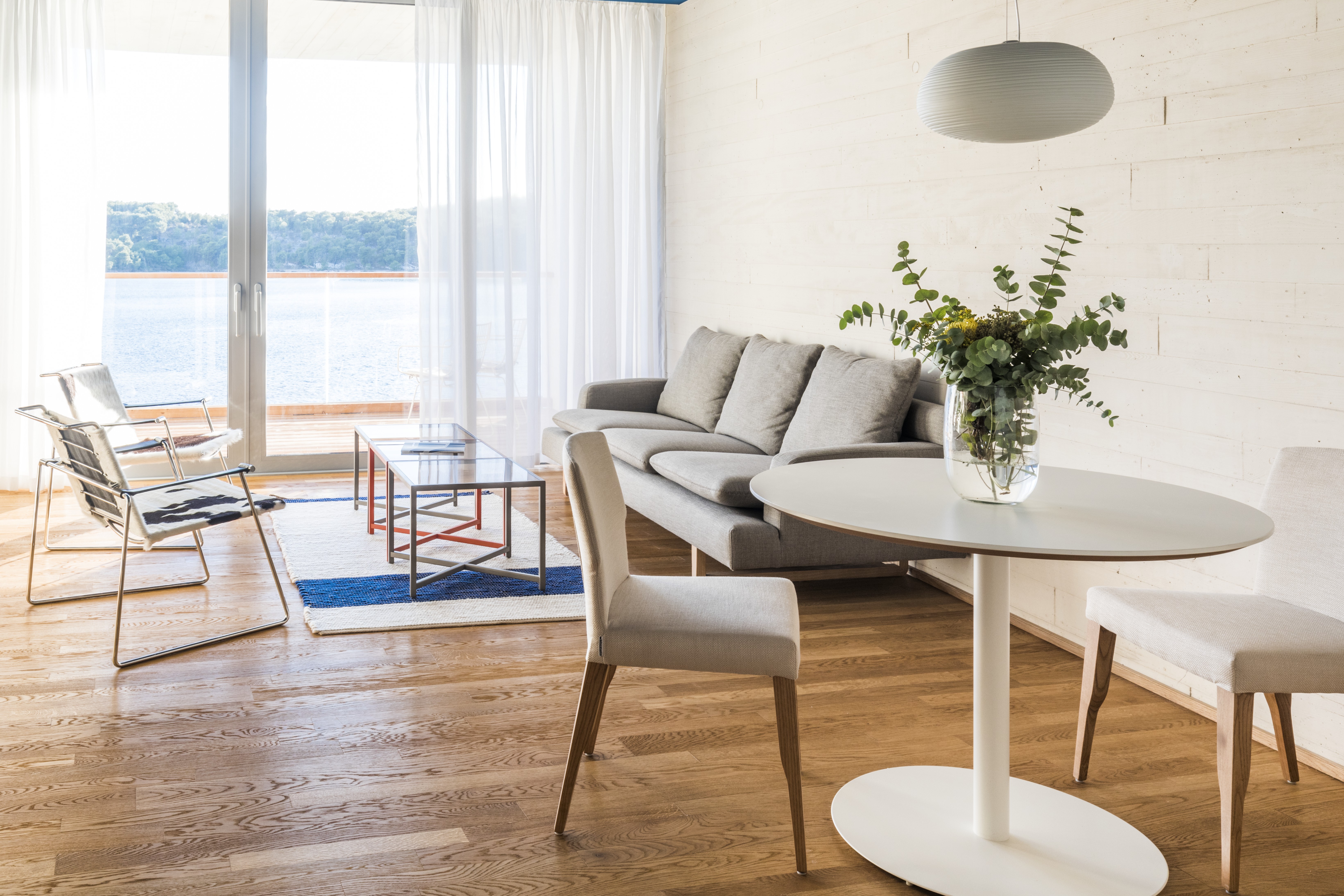 deluxe suite living area result