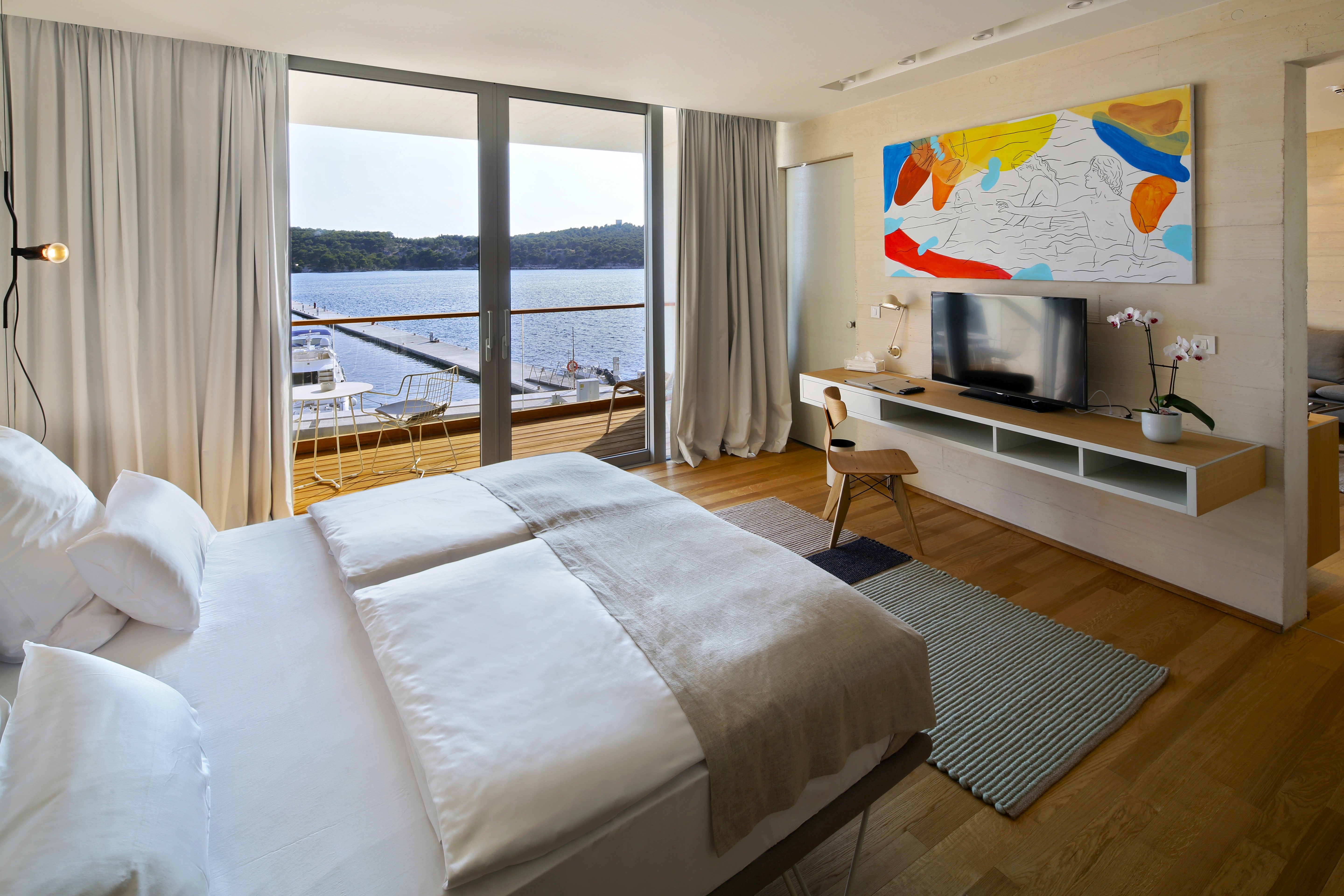 dlx marina view