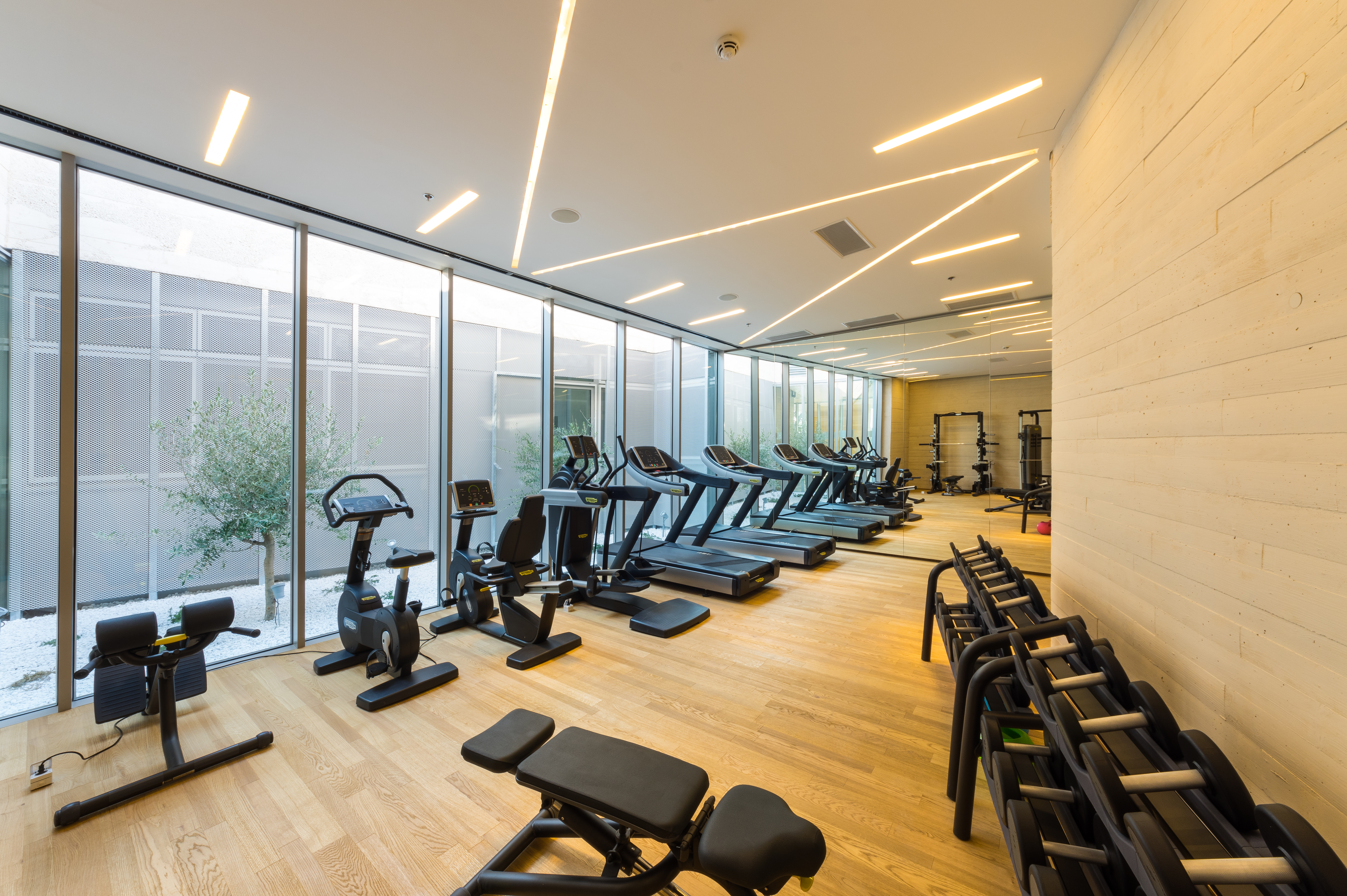 yacht club gym