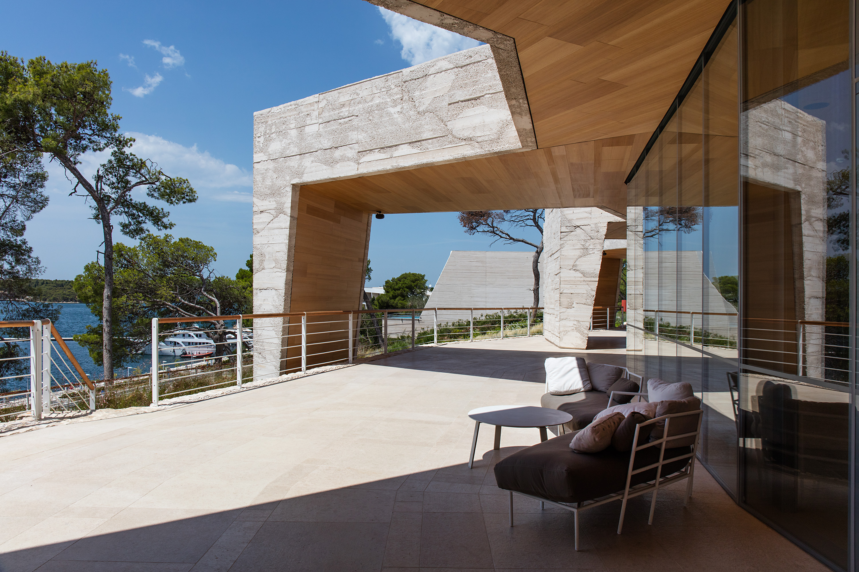 yacht club