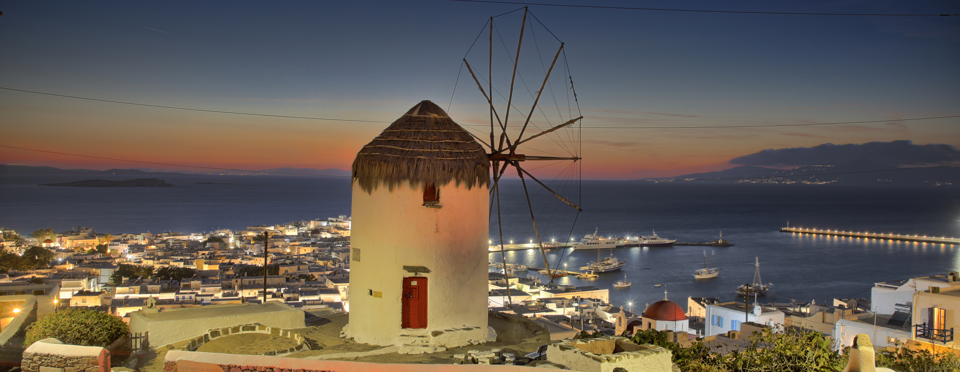 cover geniet van de herfstzon in mykonos