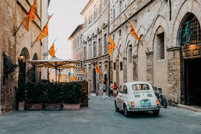 fiat in straat italie