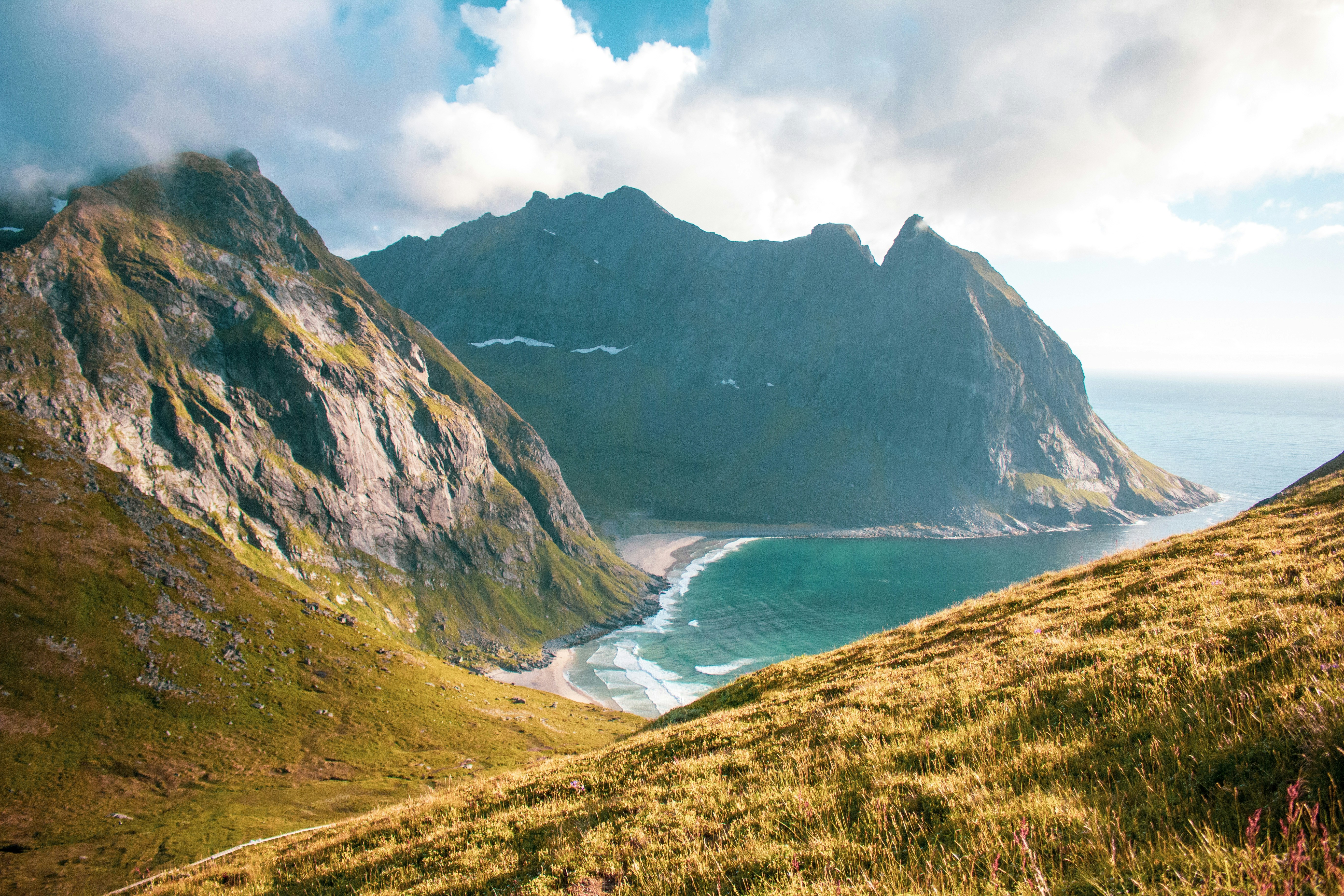 kvalvika beach lofoten