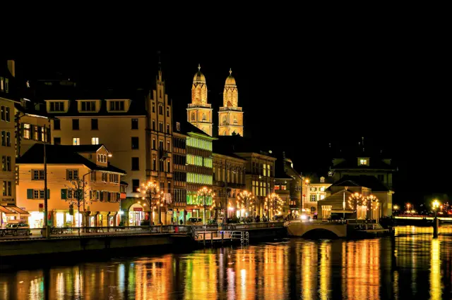 zurich at night unsplash